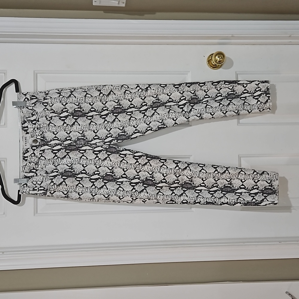 Frame Grey Python Ali High Rise Cigarette Pant - Picture 2 of 9